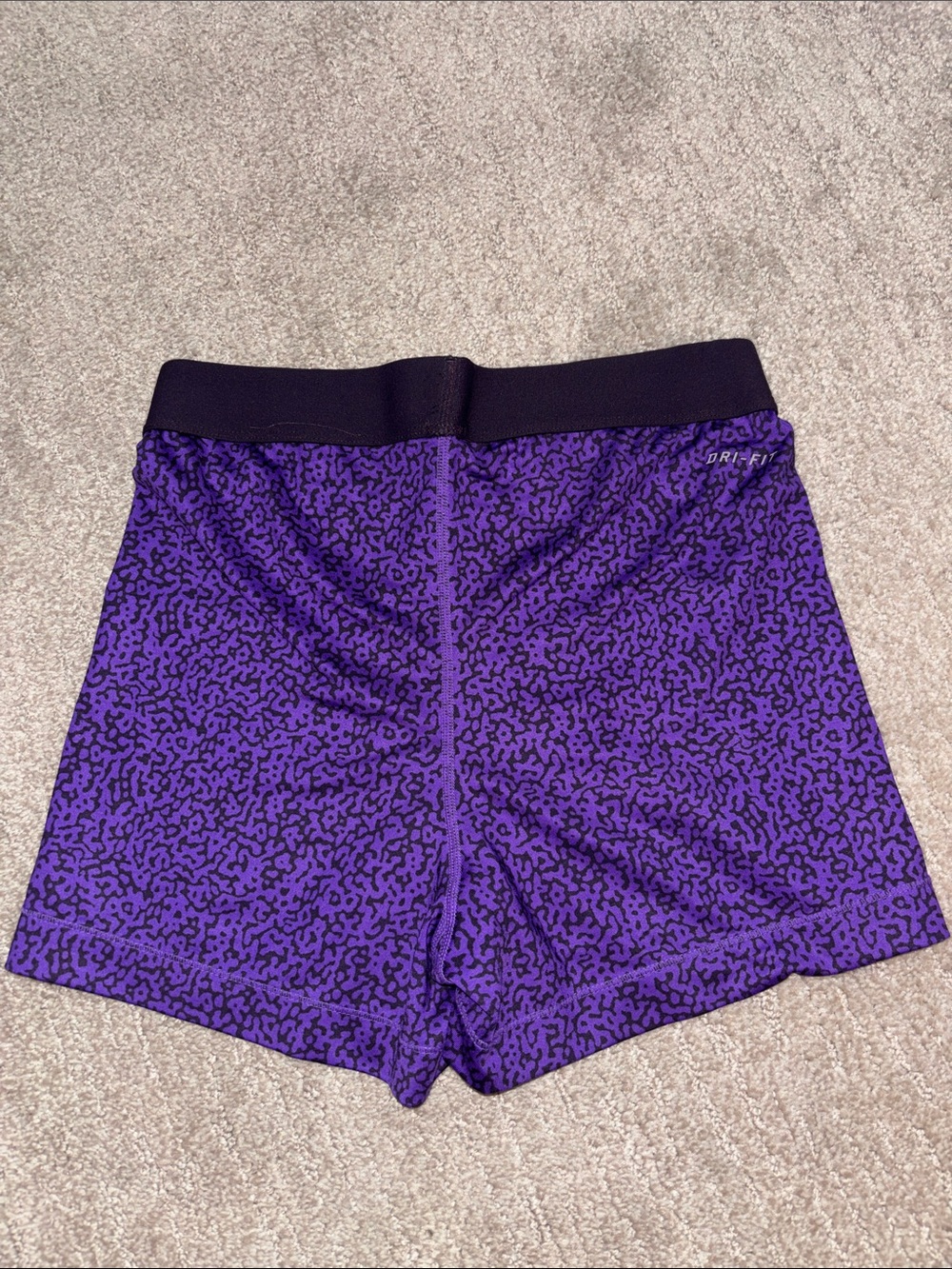 Nike pro shorts - Picture 3 of 4